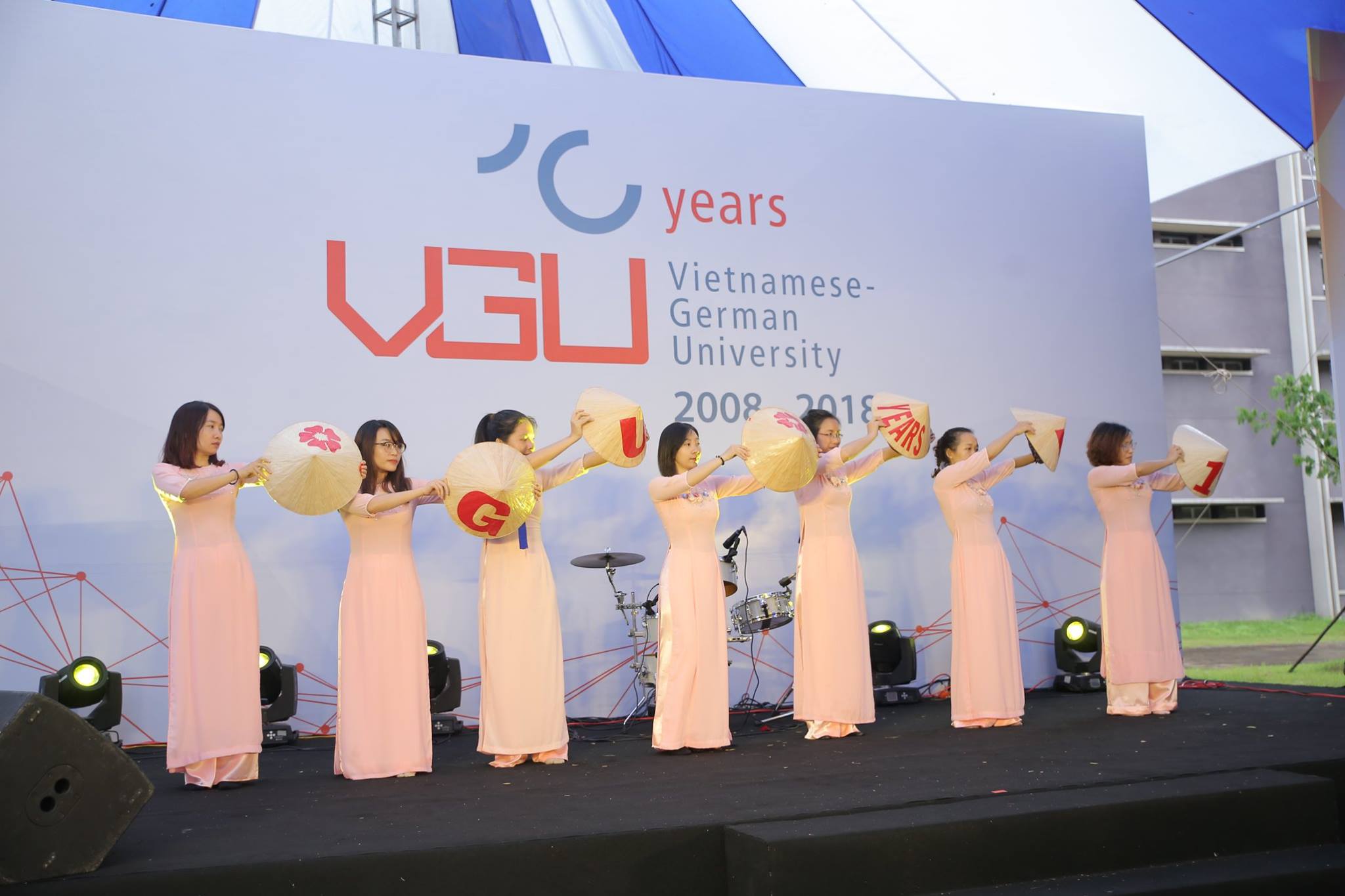 LỄ KỶ NIỆM 10 NĂM TRƯỜNG ĐẠI HỌC VIỆT ĐỨC