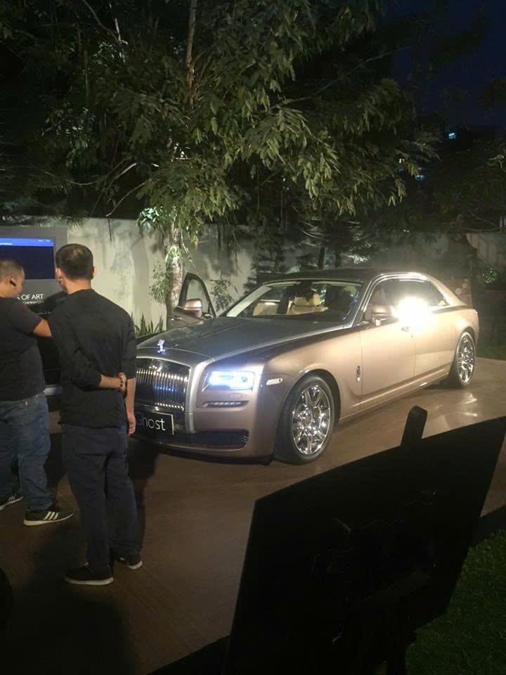 ROLL ROYCE – FINE DINING